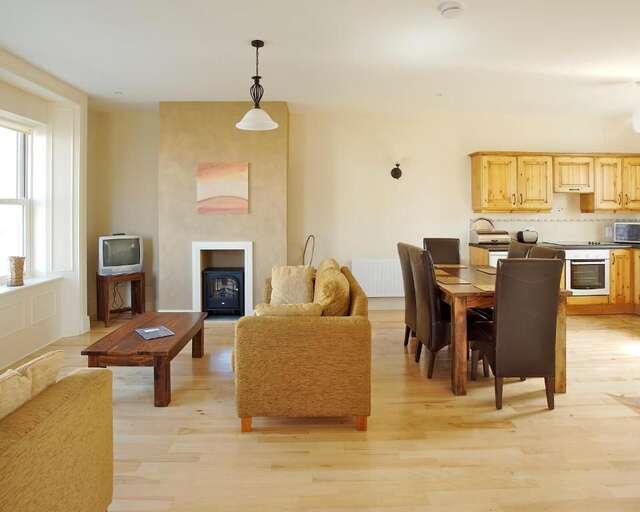 Дома для отпуска Doolin Court 5 Дулин-24